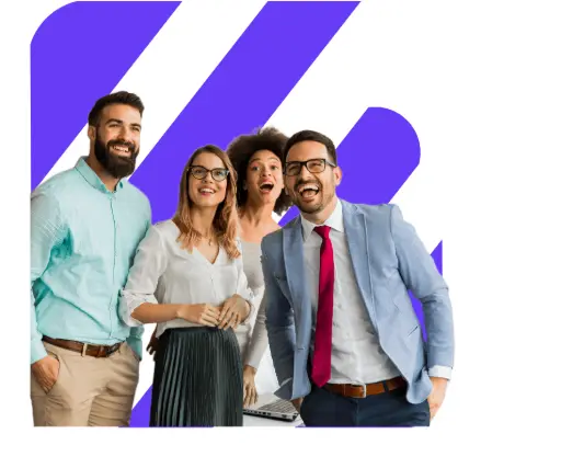 Equipo empresarial feliz y capacitado en Odoo ERP para potenciar el ROI